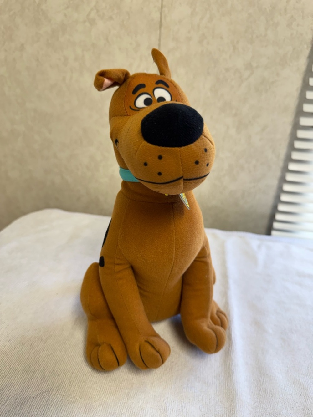 Brown Scooby-Doo Plush Toy with Teal Collar - Official Character Plush